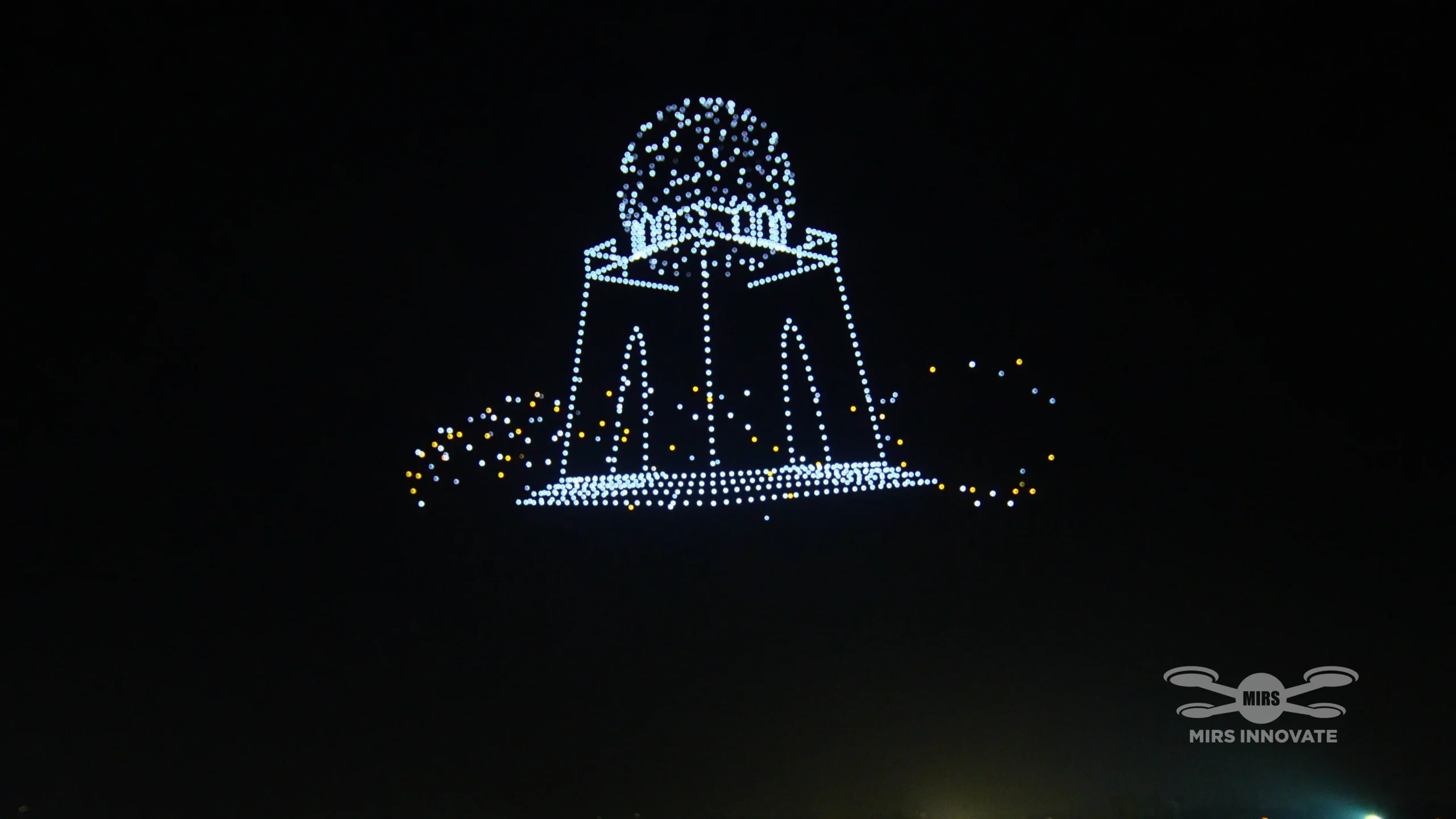 1,000 drones forming the Pakistan Gate monument in the night sky above Fortress Stadium, Lahore, 2025