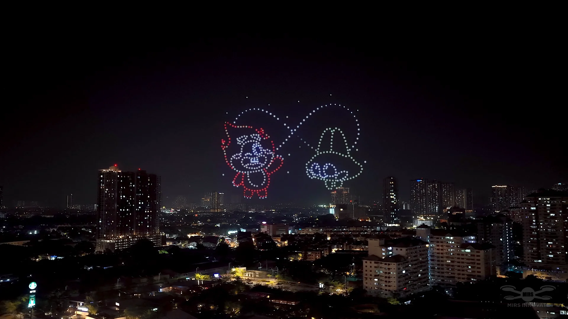 HFM Solar and Luna mascot formations together in the sky