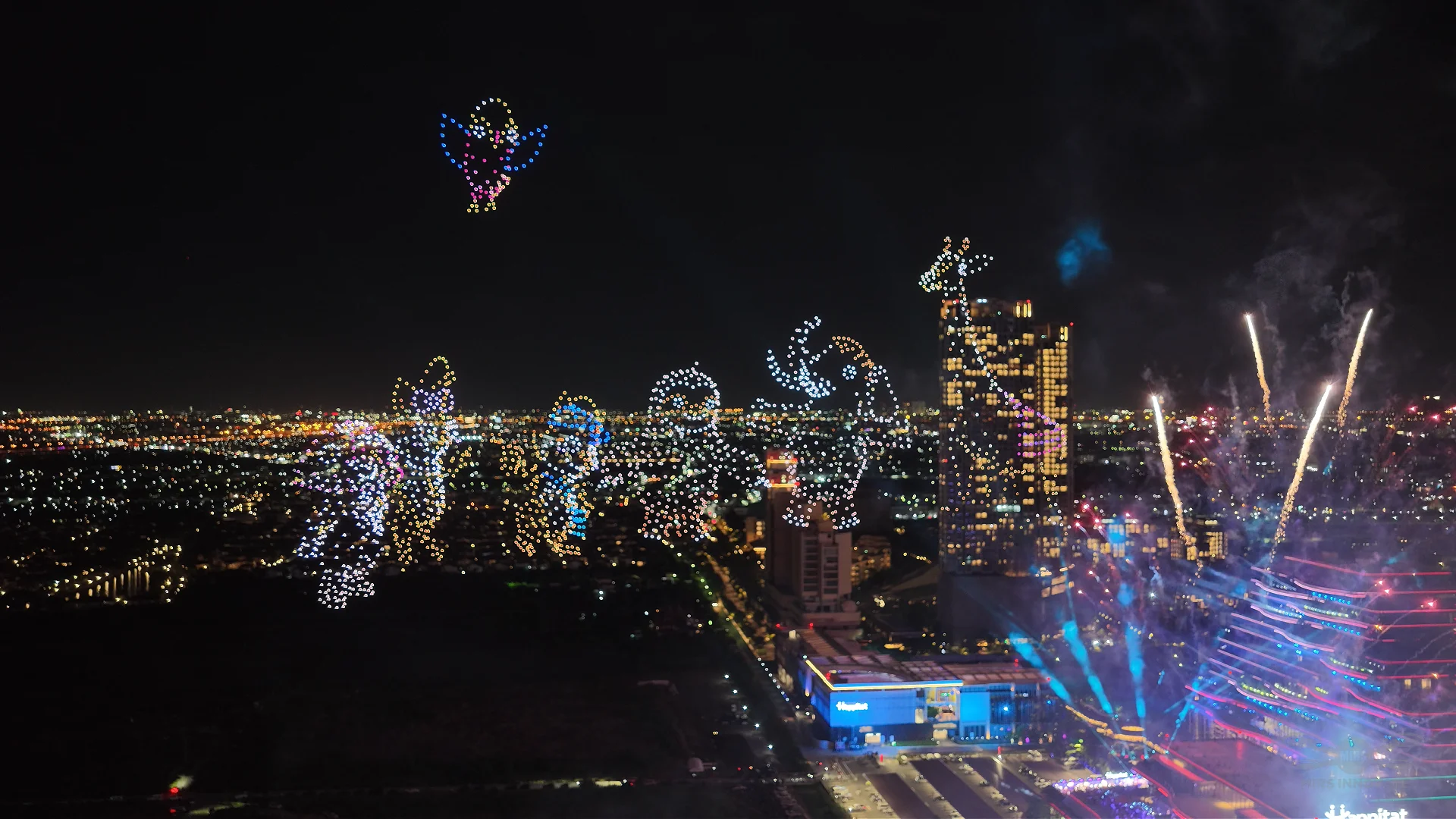 Animal drone formations and fireworks above Happitat at the grand opening finale